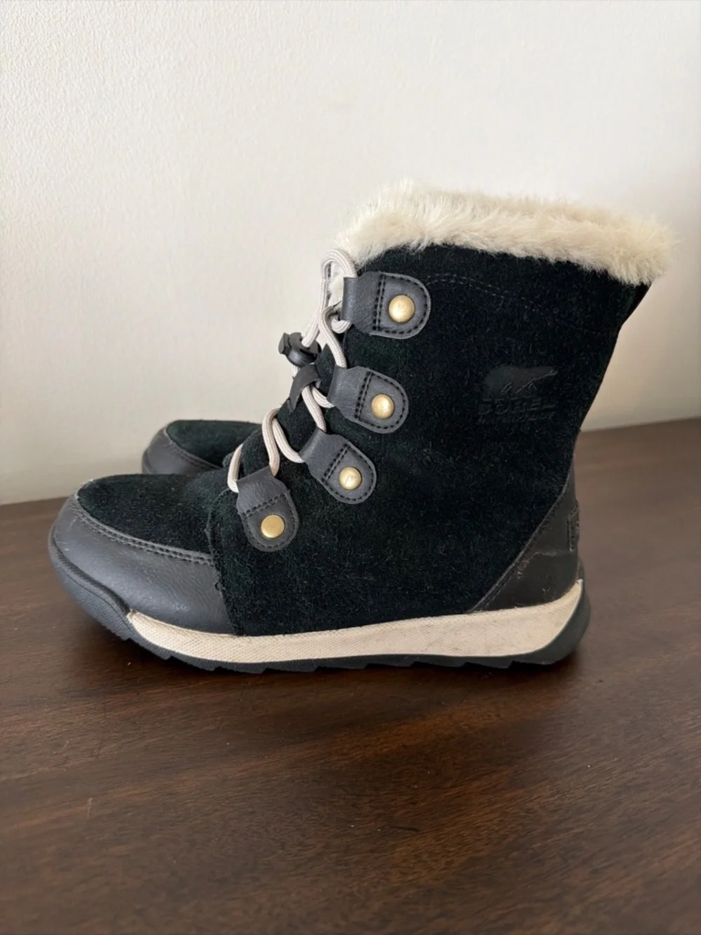Sorel Boots Youth 3 Girls Whitney II Joan Lace Up Winter Suede Bootie NY3904